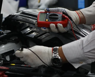 Checking a battery with a multimeter