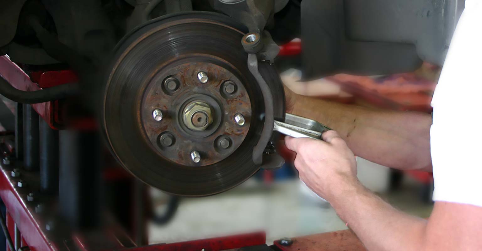 Never Ignore These 8 Warning Signs of Brake Problems Les Schwab