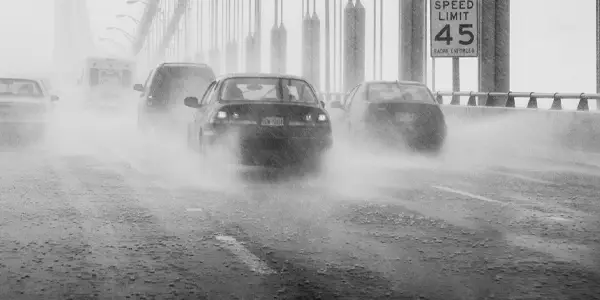 10 Safety Tips for Driving in the Rain