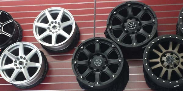 Rims, Wheels, and Hubcaps: What's the Difference?
