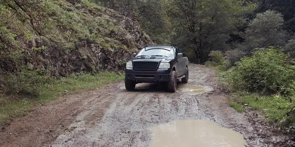 Mud Tires vs. Off-Road Tires: What’s the Difference?